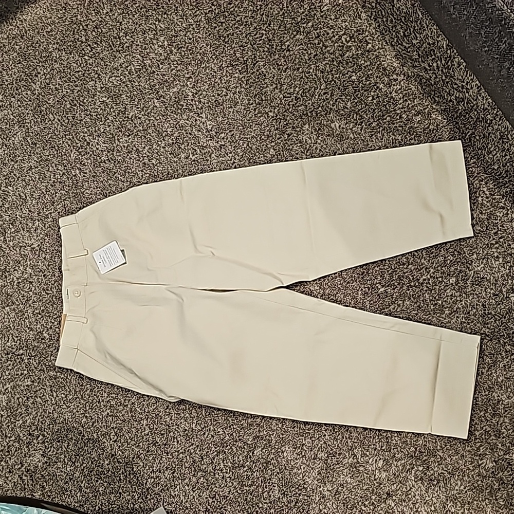 L.L.Bean crop original fit pants. Color=heritage stone size 4 Reg